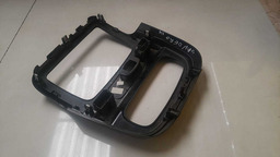 MOLDURA PAINEL CENTRAL RENAULT SANDERO 2013 2014 682600800R