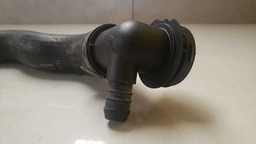 MANGUEIRA INFERIOR RADIADOR FIAT TORO 2016 A 2021 521642500