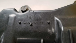 TAMPA VÁLVULA DIREITO DISCOVERY 4 3.0 2010 9X2Q9424FE