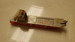 REFLETOR PARACHOQUE T E NISSAN KICKS 2017 A 2021 25017849 VERMELHO