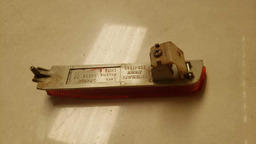 REFLETOR PARACHOQUE T E NISSAN KICKS 2017 A 2021 25017849 VERMELHO