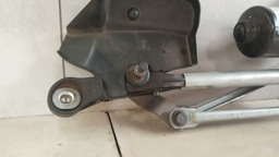 MAQUINA LIMPADOR PARABRISA BMW 328I 2014