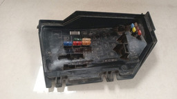 TAMPA CAIXA FUSIVEL LAND ROVER FREELANDER 2 3.2 2009