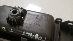 MOLDURA BOTÃO TRASEIRO DIREITO COBALT 2015 A 2019