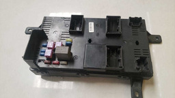 CAIXA FUSÍVEL KIA CARNIVAL 3.8 V6 2008 919584D220