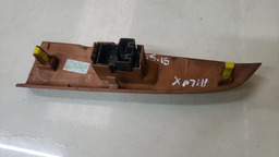 BOTÃO VIDRO TRASEIRO  DIREITO TOYOTA HILUX 2005 A 2015 