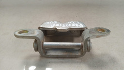 DOBRADIÇA SUPERIOR PORTA T. D. NISSAN FRONTIER 2008 - 2015