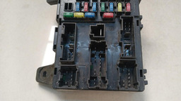 CAIXA FUSÍVEL JAC J6 2011 - 2014