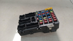 CAIXA FUSÍVEL JAC J6 2011 - 2014