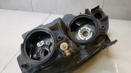 FAROL DIREITO GM CAPTIVA 2008 A 2015 COM DETALHE