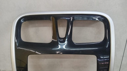 MOLDURA PAINEL CENTRAL RENAULT SANDERO 2013 - 2020