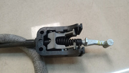 CABO FECHADURA PORTA TRASEIRA ESQUERDA VW JETTA 2012