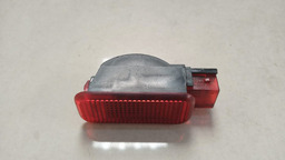 LUZ CORTESIA PORTA DIANTEIRA ESQUERDA AUDI A4 2011