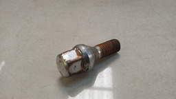 PARAFUSO RODA VW SAVEIRO G3 1999 2000