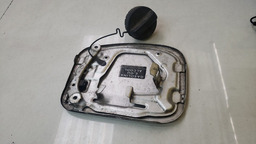 TAMPA PORTINHOLA TOYOTA COROLLA 2016 COM DETALHE