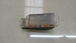 Luz Cortesia Porta Dianteira Esquerda Audi A4 2011 (3)