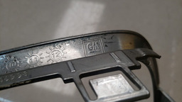 MOLDURA LANTERNA ESQUERDA GM CAMARO 2010 2011 2012 2013