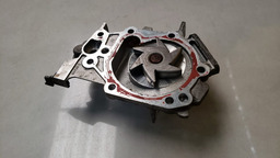 BOMBA D'AGUA RENAULT SANDERO 1.0 2011 A 2017 (2)