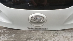 TAMPA TRASEIRA HYUNDAI VELOSTER 2013 - 2016 PRETO