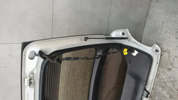 TAMPA TRASEIRA HYUNDAI VELOSTER 2013 - 2016 PRETO