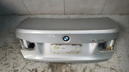 Tampa Traseira Bmw 328i 2013 A 2016 Com Detalhe Cinza