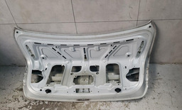 TAMPA TRASEIRA BMW 328I 2013 A 2016 COM DETALHE CINZA