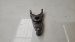 TRAVA BICO INJETOR TOYOTA HILUX 3.0 2012 A 2015