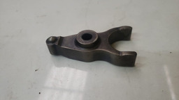 TRAVA BICO INJETOR TOYOTA HILUX 3.0 2012 A 2015