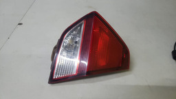 LANTERNA TRASEIRA ESQUERDA VOYAGE G6 G7 2012 A 2017 (MALA)