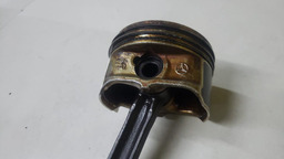 BIELA C/ PISTÃO MERCEDES B200 2.0 2008 A 2012 STD (2)