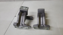 PAR DOBRADIÇAS TAMPA TRASEIRA LADO D FIAT TORO 2016 A 2021