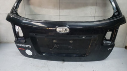 TAMPA TRASEIRA KIA SORENTO 2010 A 2015 PRETO