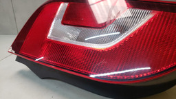 LANTERNA TRASEIRA ESQUERDA UP 2014 A 2017 