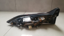 LANTERNA TRASEIRA DIREITA SW4 2021/ (MALA)