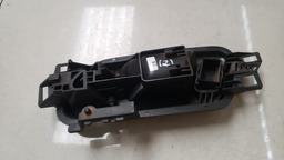 MAÇANETA INTERNA TRASEIRA L.D VW AMAROK 2010 A 2018 (2)