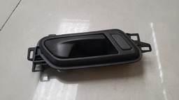 MAÇANETA INTERNA DIANTEIRA L.D VW AMAROK 2010 A 2018