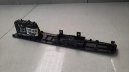 MOLDURA BOTAO VIDRO D.D NISSAN SENTRA 2008 A 2013 (2)