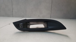 BOTAO VIDRO TRASEIRO DIREITO FORD FOCUS 2014 A 2019