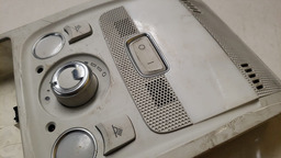 LUZ DE TETO AUDI A4 2010 A 2012 COM DETALHE