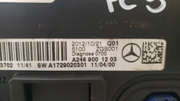 TELA MULTIMÍDIA MERCEDES B200 2012 A 2018 COM DETALHE PRETO