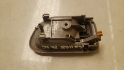 MAÇANETA INTERNA ESQUERDA TOYOTA COROLLA 1996 A 2002 (2)
