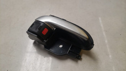 MAÇANETA INTERNA DIREITA TOYOTA ETIOS 2013 A 2018