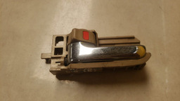 MAÇANETA INTERNA ESQUERDA TOYOTA HILUX 2005 A 2015 (5)