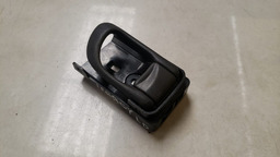 MAÇANETA INTERNA DIREITA SUBARU LEGACY 1993 A 1998