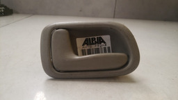 MAÇANETA INTERNA ESQUERDA TOYOTA COROLLA 1996 A 2002 (3)