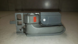 MAÇANETA INTERNA ESQUERDA TOYOTA HILUX 2005 A 2015 (3)