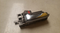 MAÇANETA INTERNA ESQUERDA TOYOTA HILUX 2005 A 2015