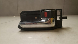 MAÇANETA INTERNA DIREITA TOYOTA HILUX 2005 A 2015 (12)