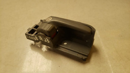 MAÇANETA INTERNA DIREITA TOYOTA HILUX 2005 A 2015 (2)