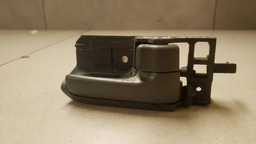 MAÇANETA INTERNA DIREITA TOYOTA HILUX 2005 A 2015